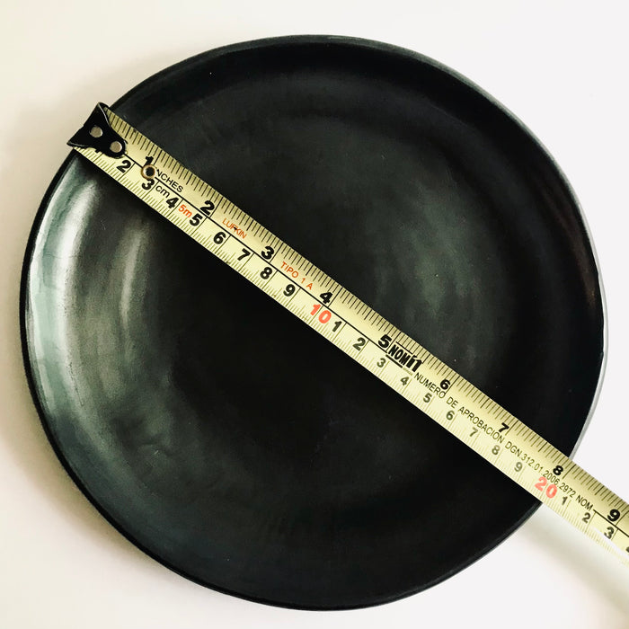 Black Clay Plate - Glossy - Medium - 21cm /8.25”