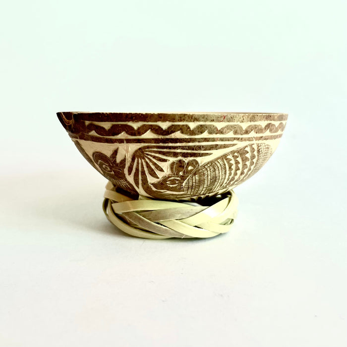 Carved Gourd Mezcal Cup (Jícara de Guaje)