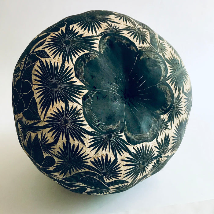 Black Carved Gourd Tortillero