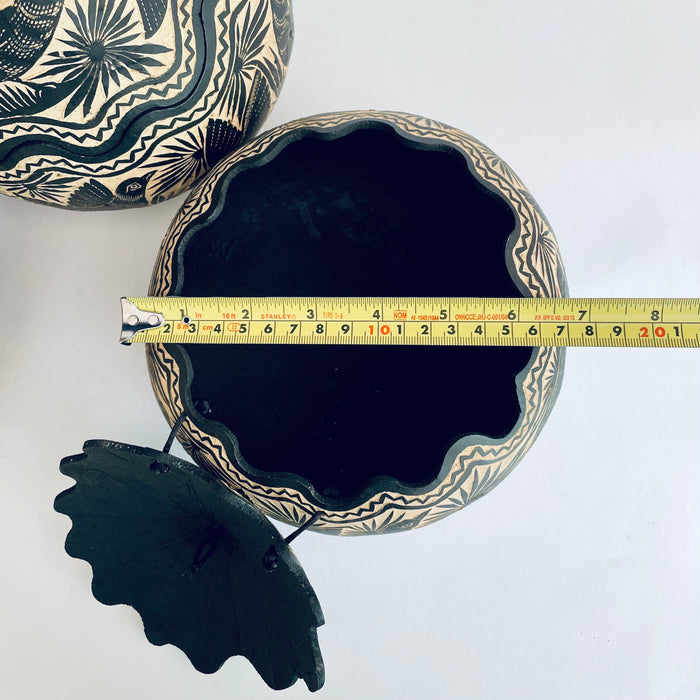 Black Carved Gourd Tortillero