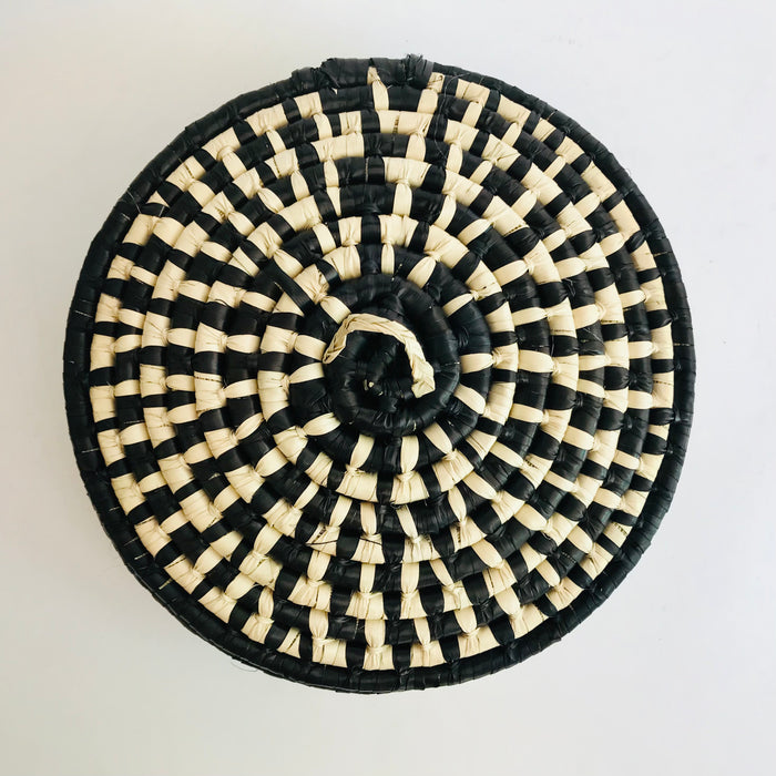 Black & White Palm Fiber Tortillero / Bread Basket - Medium