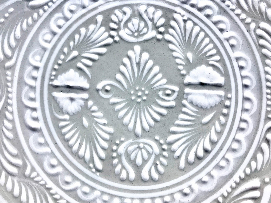 Talavera Serving Plate With 6 Bowls - White on Gray