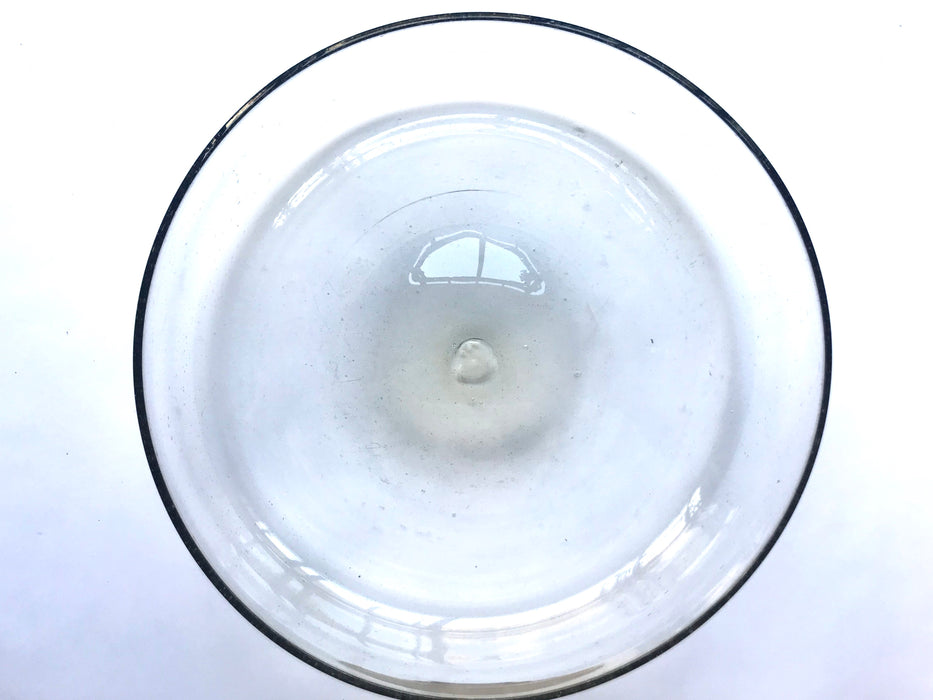 Mexico 1492: Extra generous in size, hand blown salad bowl, made by master blowers of Mexico. Comes in 6 vibrant colors, and a transparent version. Screems party and makes any salad the star course of the meal. Transparent. 