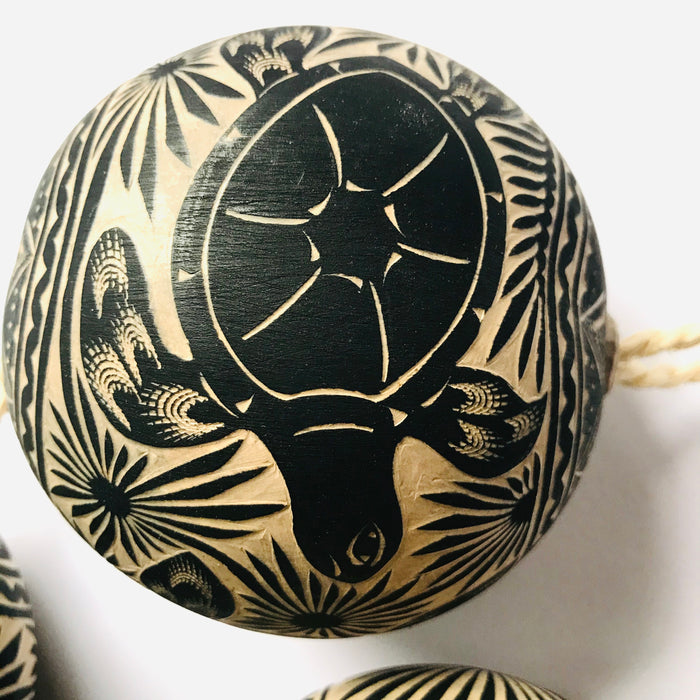 Mexico 1492 - Black carved gourd sphere (guaje), handmade in Oaxaca, perfect Christmas ornament - Turtle