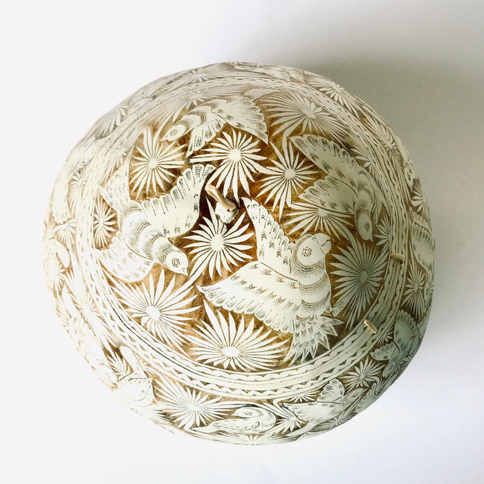White Carved Gourd Tortillero
