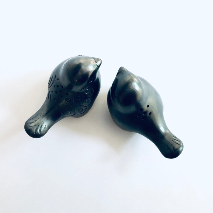 Black Clay Sparrow Shaped Salt and Pepper Shaker Set
